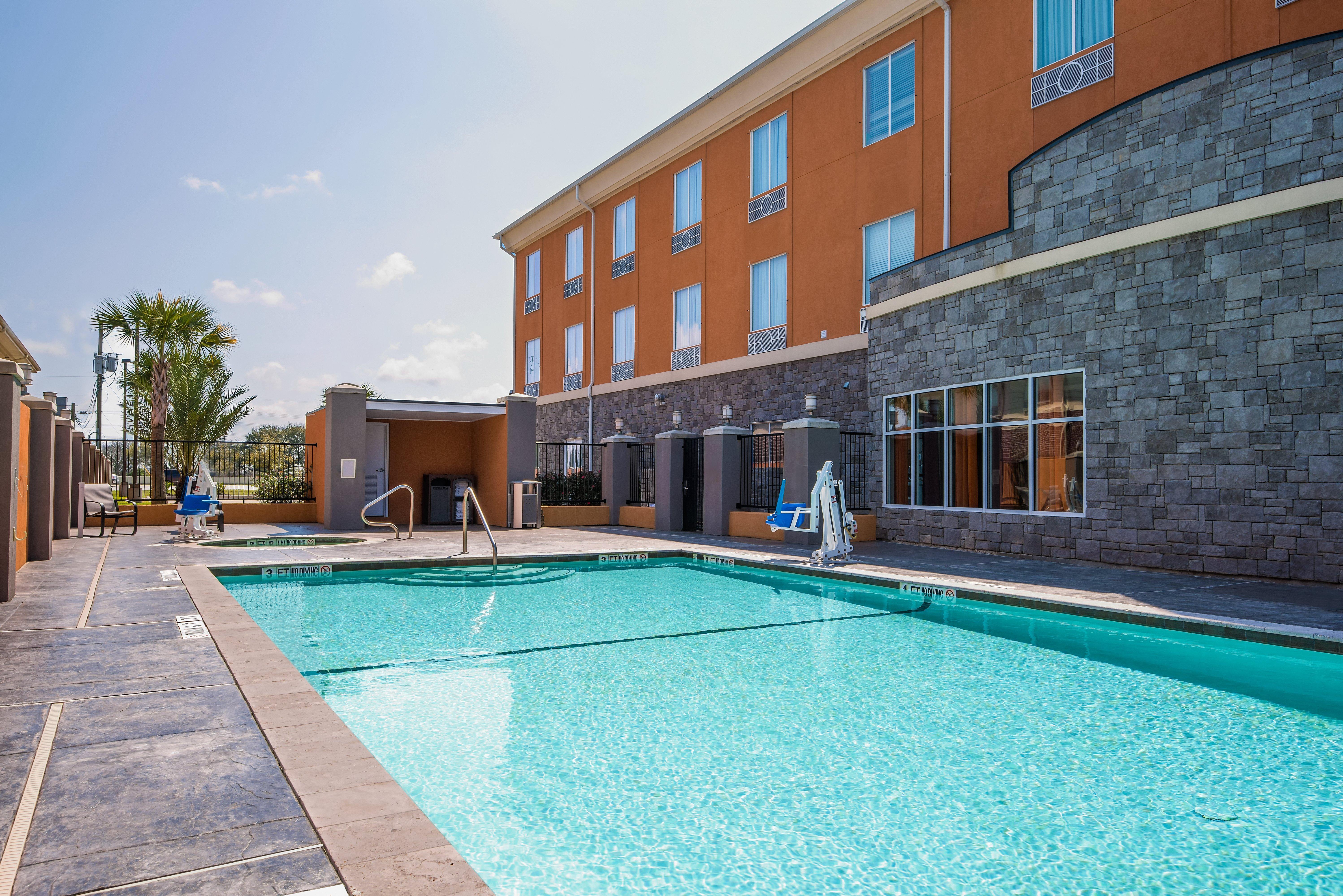 Holiday Inn Express Hotel & Suites Clute-Lake Jackson By Ihg Exteriör bild