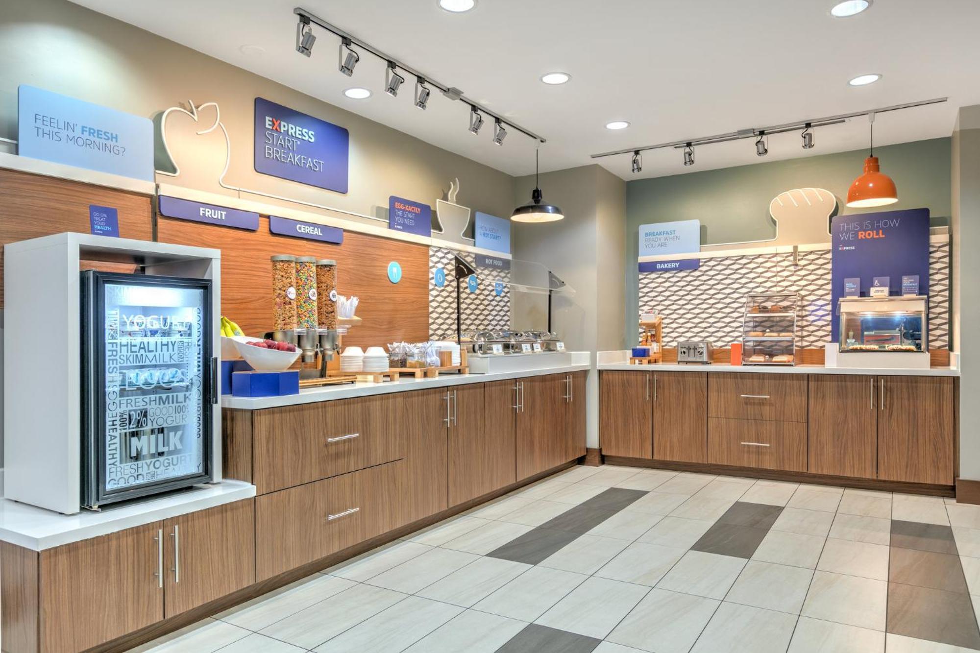 Holiday Inn Express Hotel & Suites Clute-Lake Jackson By Ihg Exteriör bild