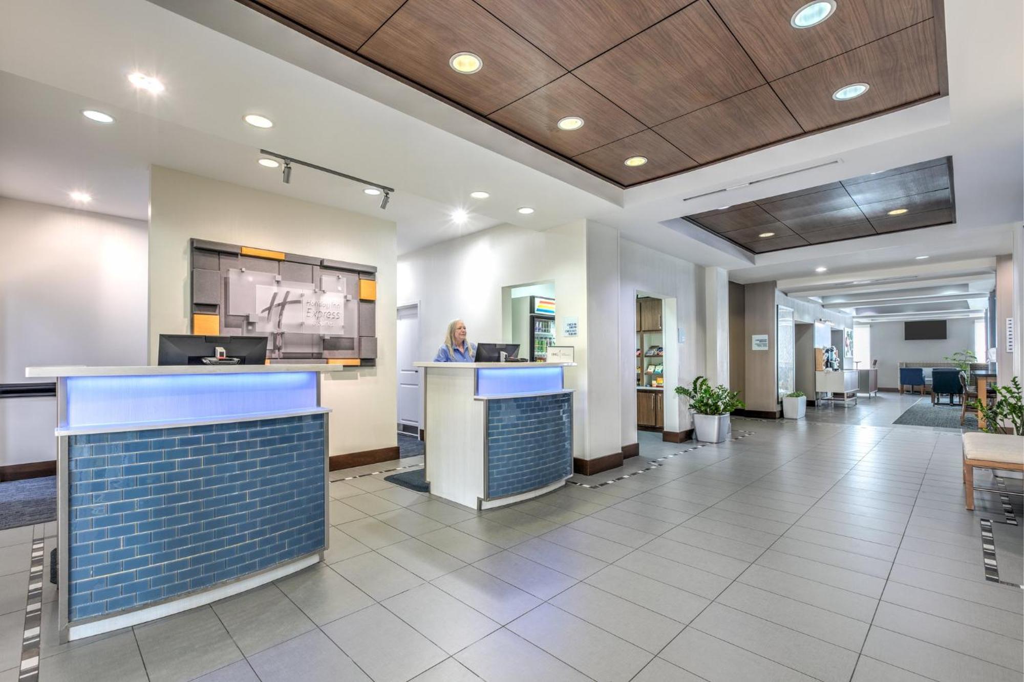 Holiday Inn Express Hotel & Suites Clute-Lake Jackson By Ihg Exteriör bild