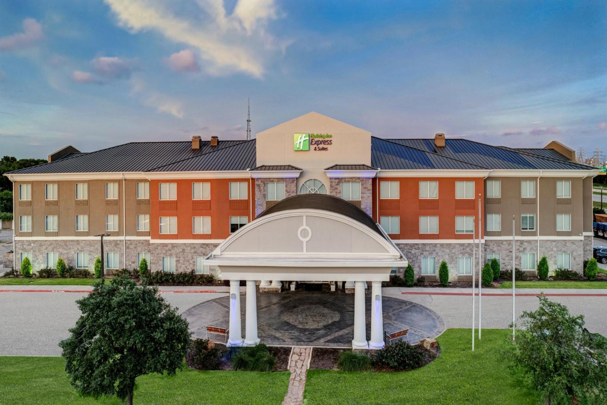 Holiday Inn Express Hotel & Suites Clute-Lake Jackson By Ihg Exteriör bild