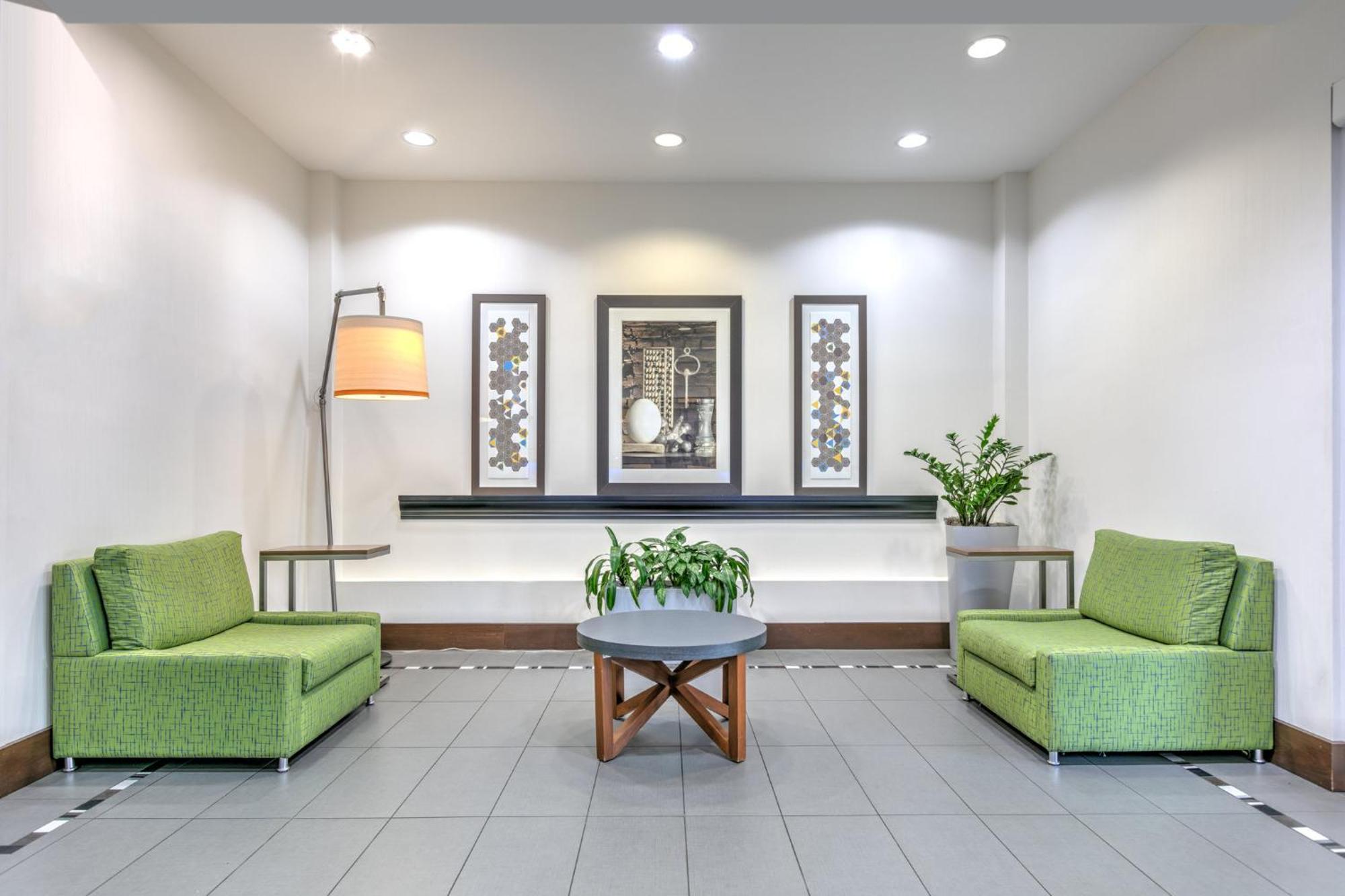Holiday Inn Express Hotel & Suites Clute-Lake Jackson By Ihg Exteriör bild