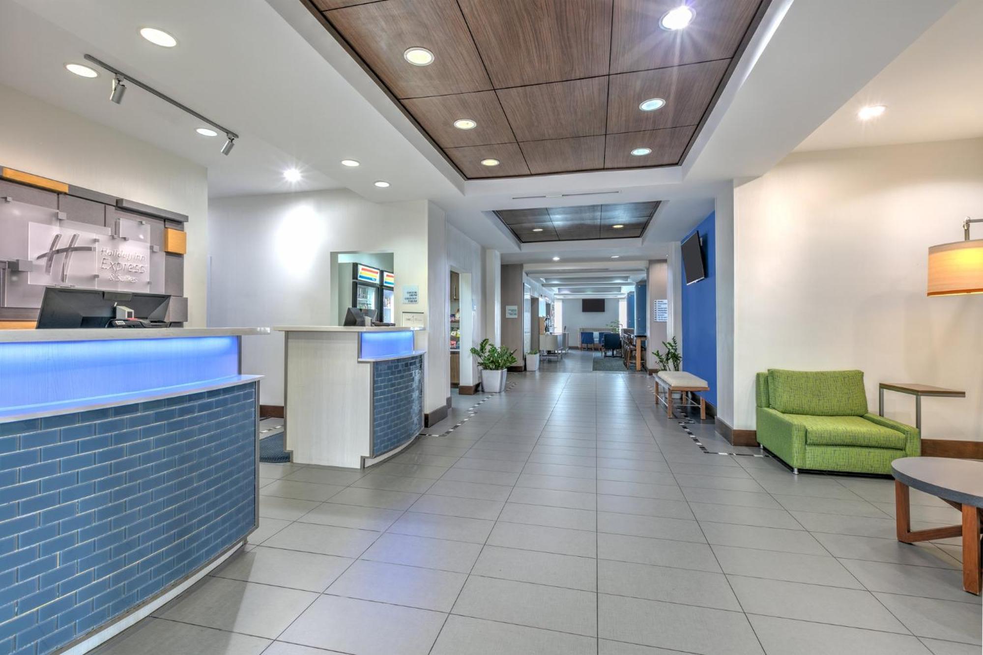 Holiday Inn Express Hotel & Suites Clute-Lake Jackson By Ihg Exteriör bild